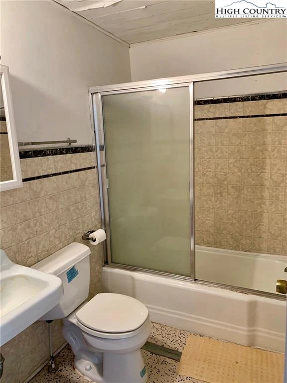 Image number 11 for the current listing