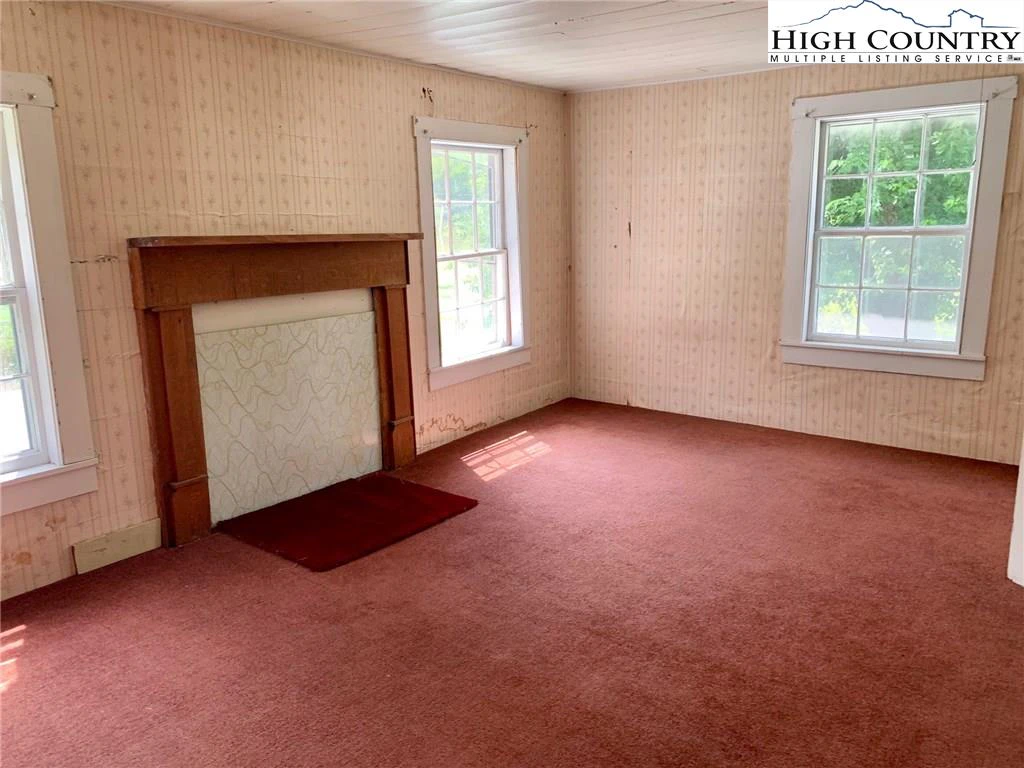 Image number 9 for the current listing
