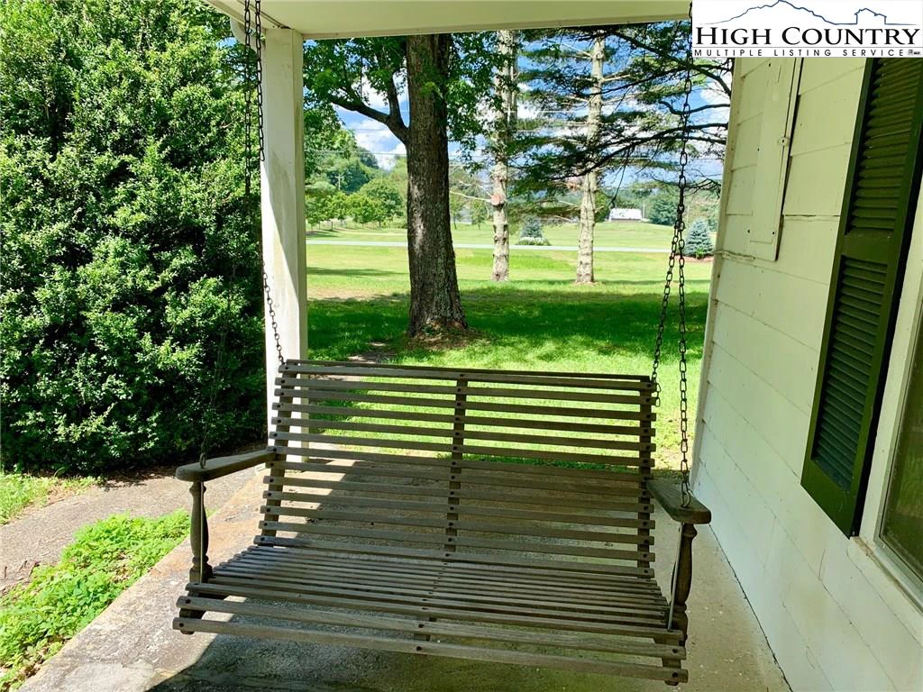 Image number 7 for the current listing