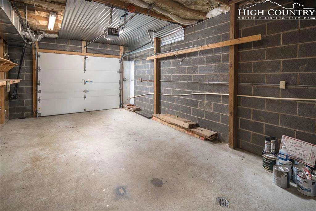 Image number 2 for the current listing