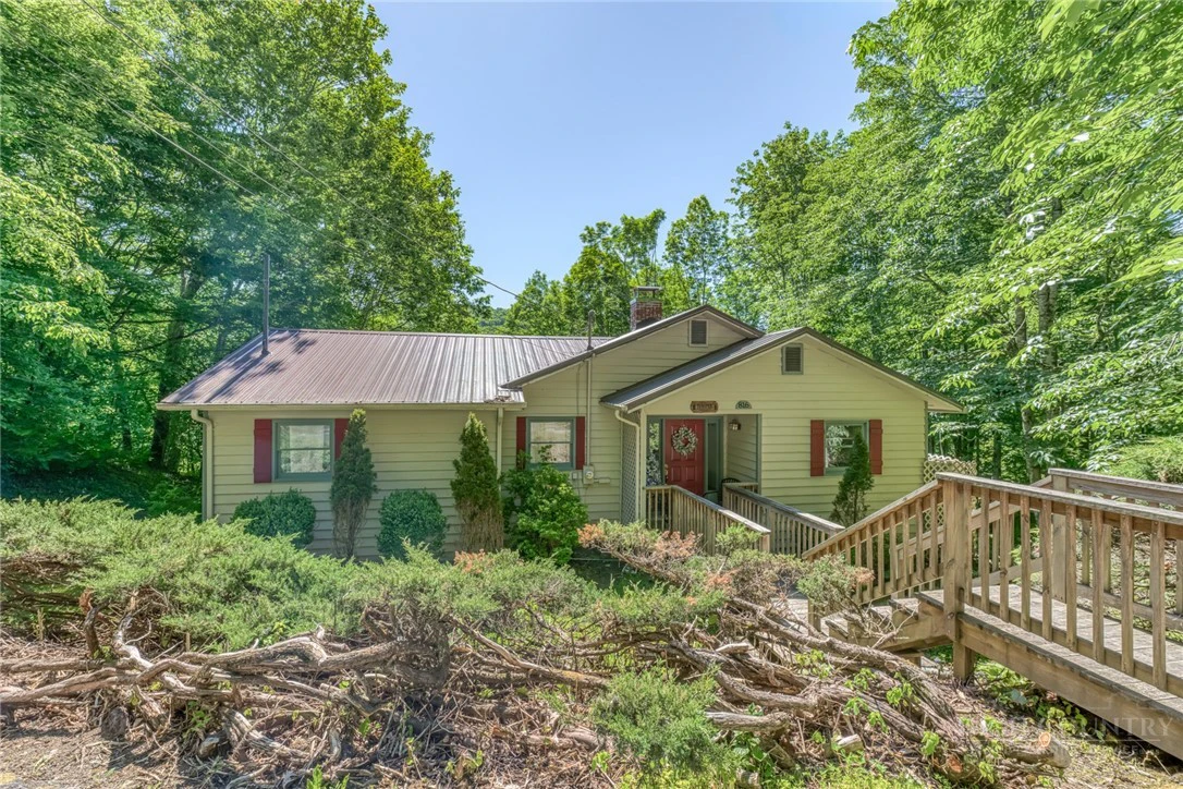 Image number 2 for the current listing