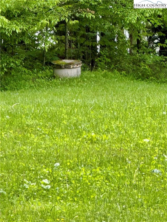 Image number 18 for the current listing