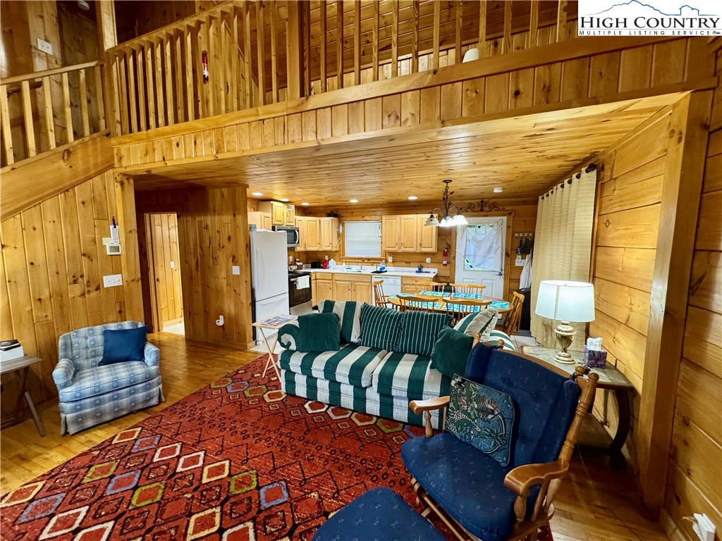 Image number 5 for the current listing