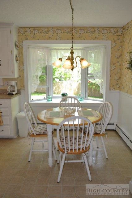 Image number 12 for the current listing
