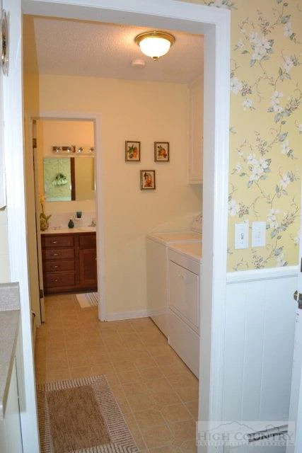 Image number 6 for the current listing