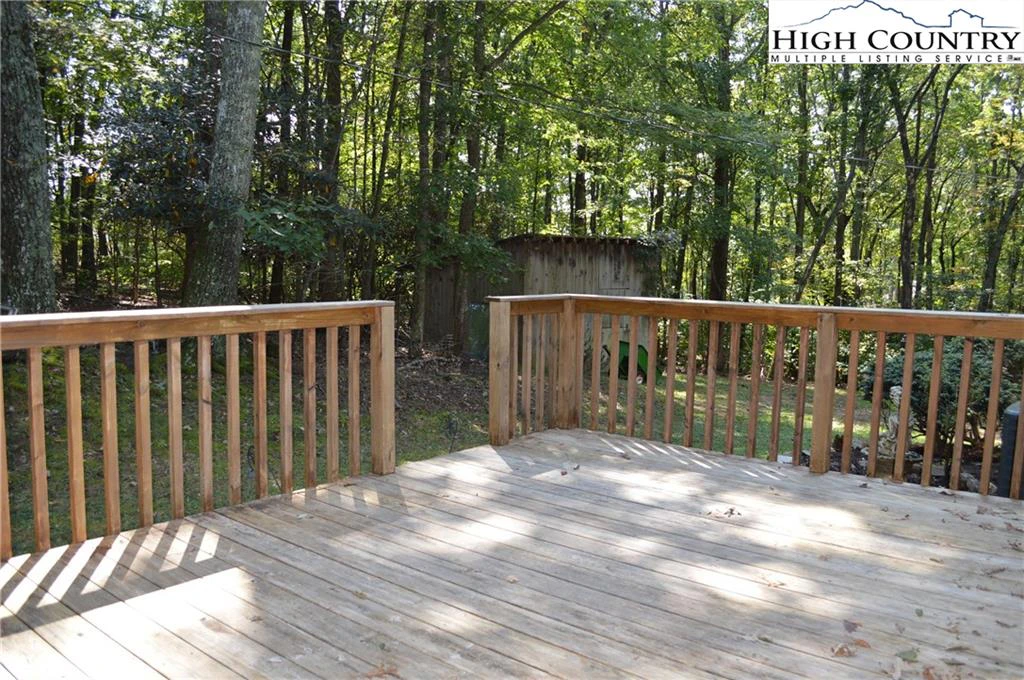 Image number 8 for the current listing