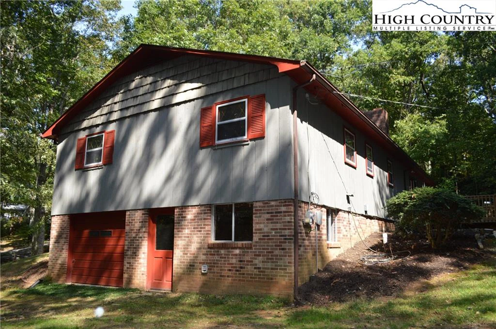 Image number 21 for the current listing