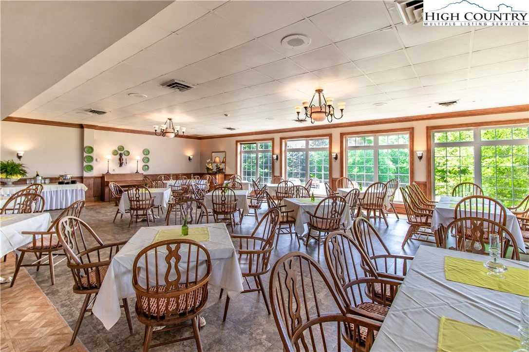 Image number 5 for the current listing