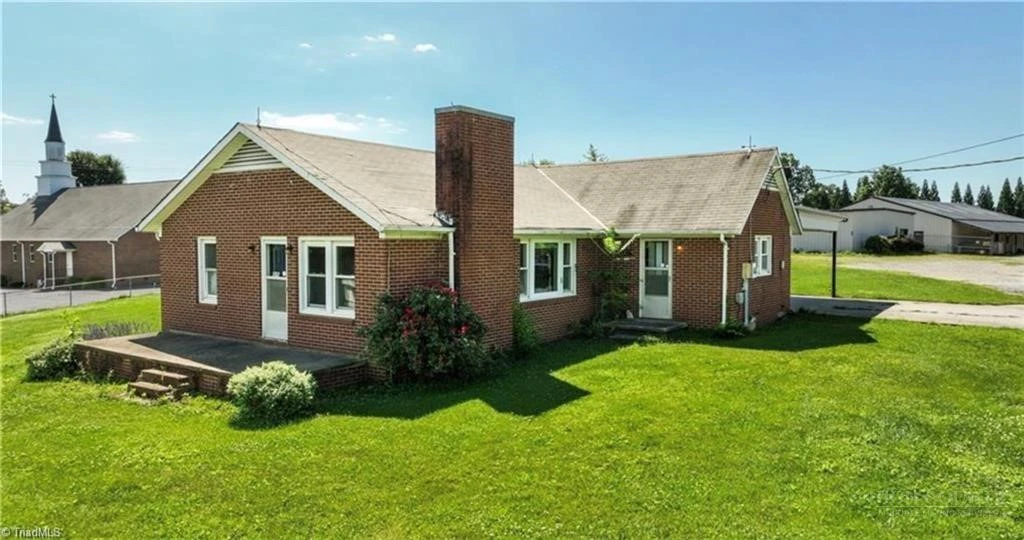 Image number 11 for the current listing