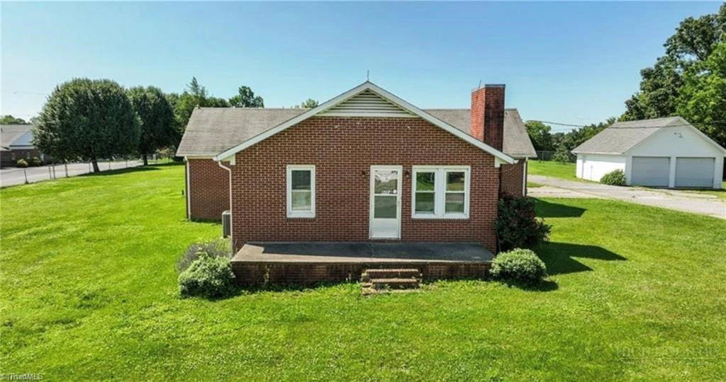 Image number 13 for the current listing