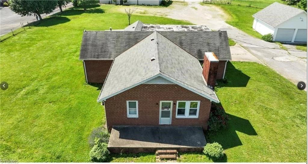 Image number 14 for the current listing