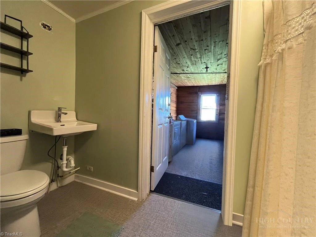 Image number 10 for the current listing