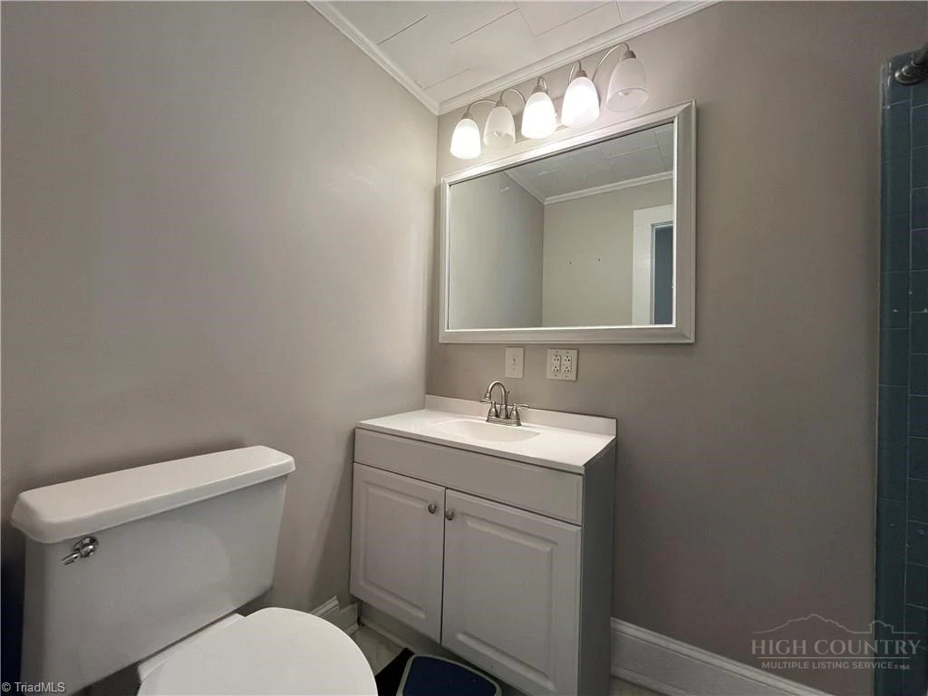 Image number 20 for the current listing
