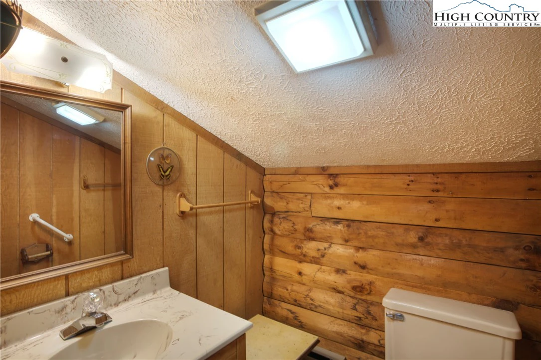 Image number 4 for the current listing