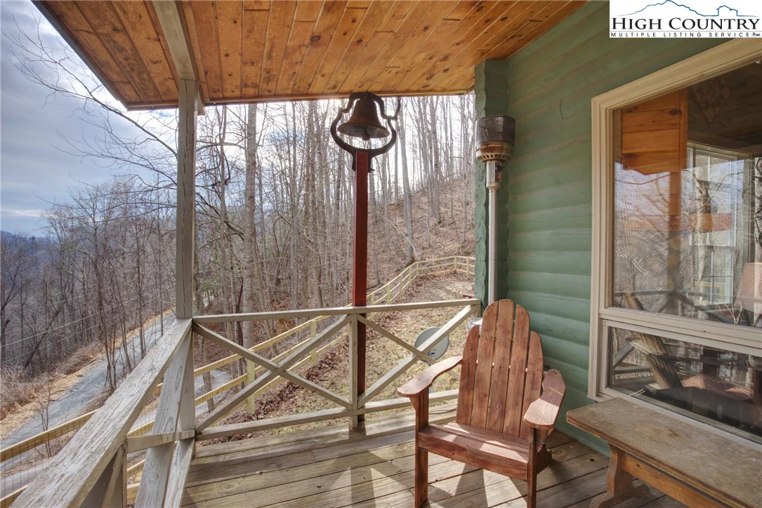 Image number 8 for the current listing