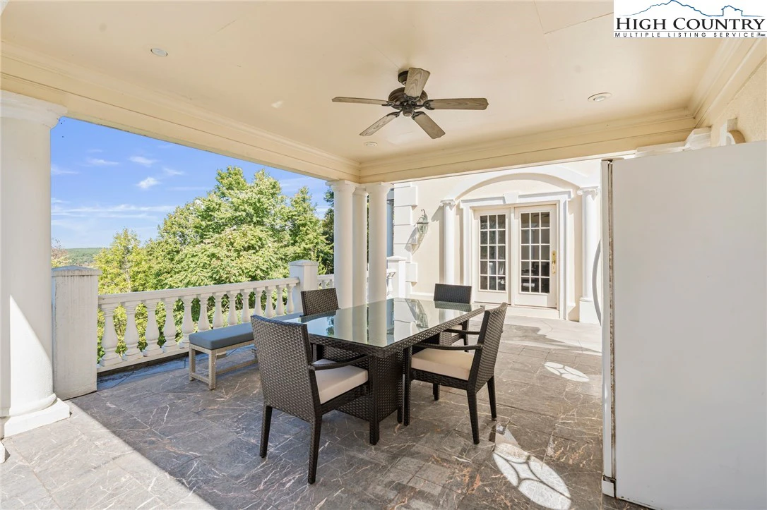 Image number 15 for the current listing
