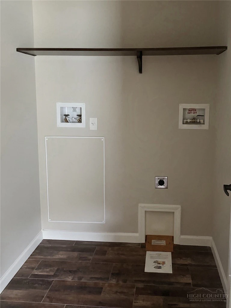 Image number 21 for the current listing
