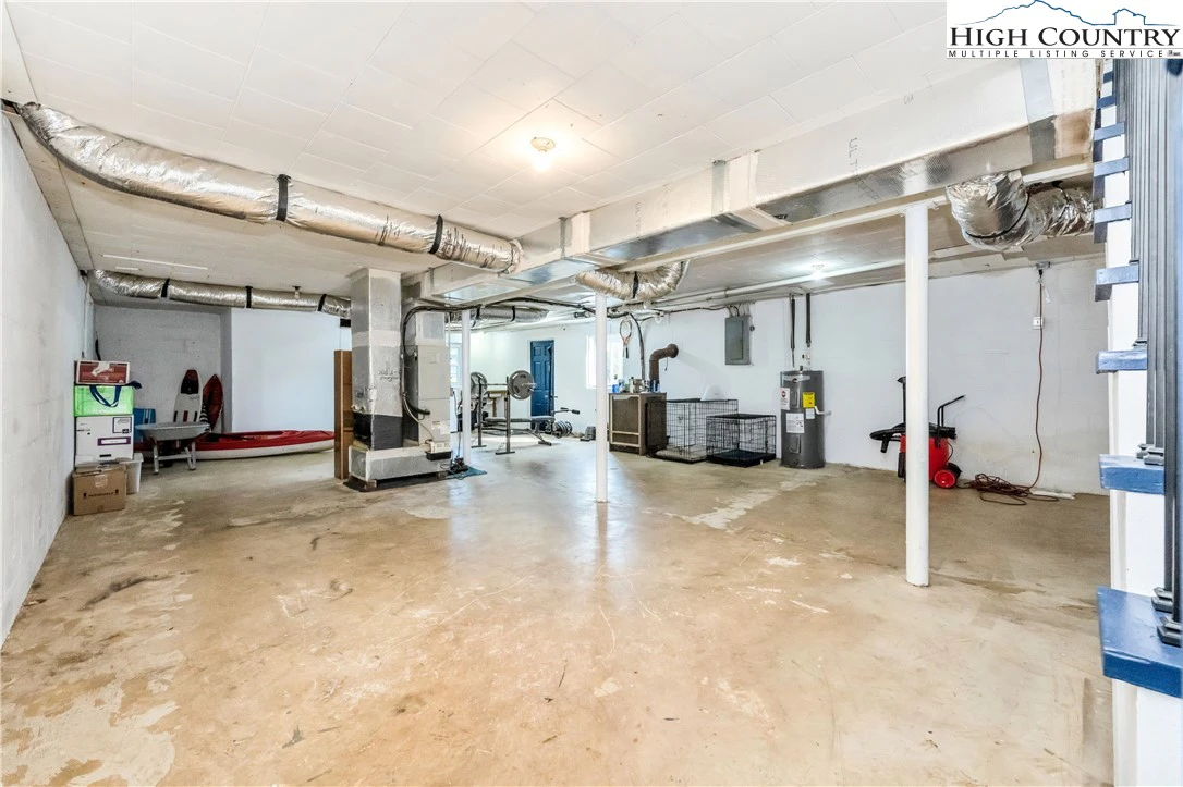 Image number 13 for the current listing