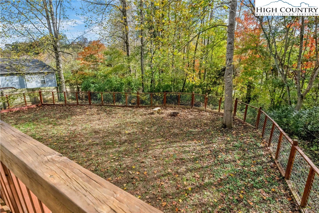 Image number 16 for the current listing