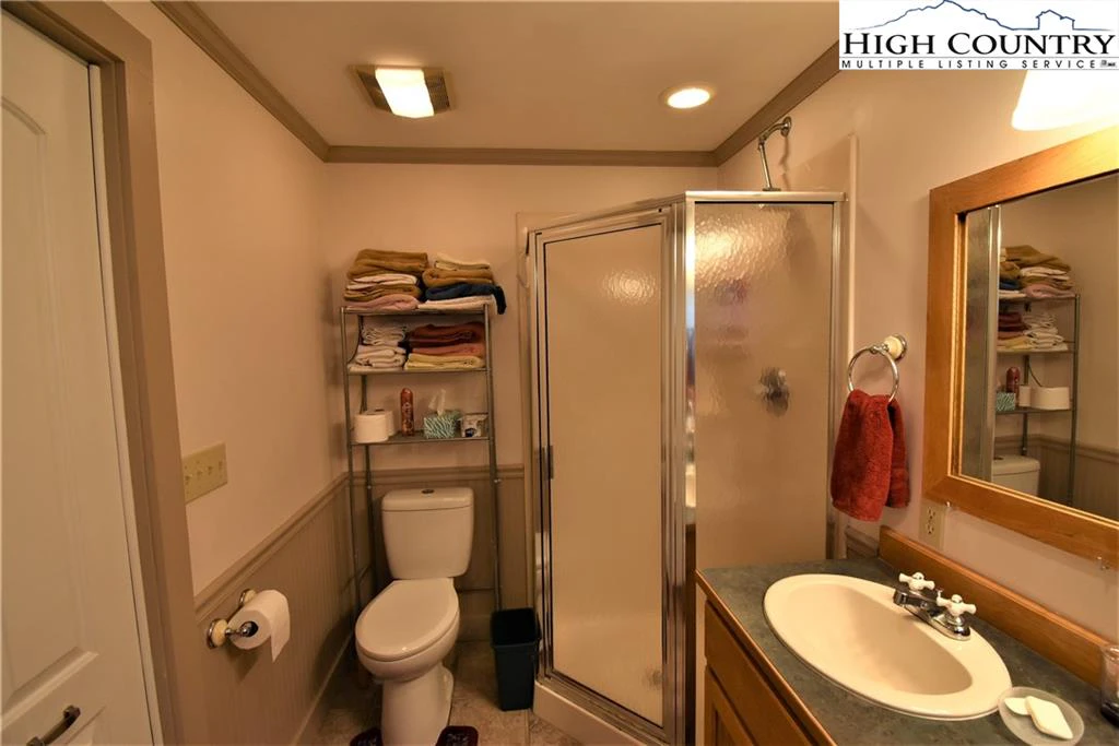 Image number 7 for the current listing