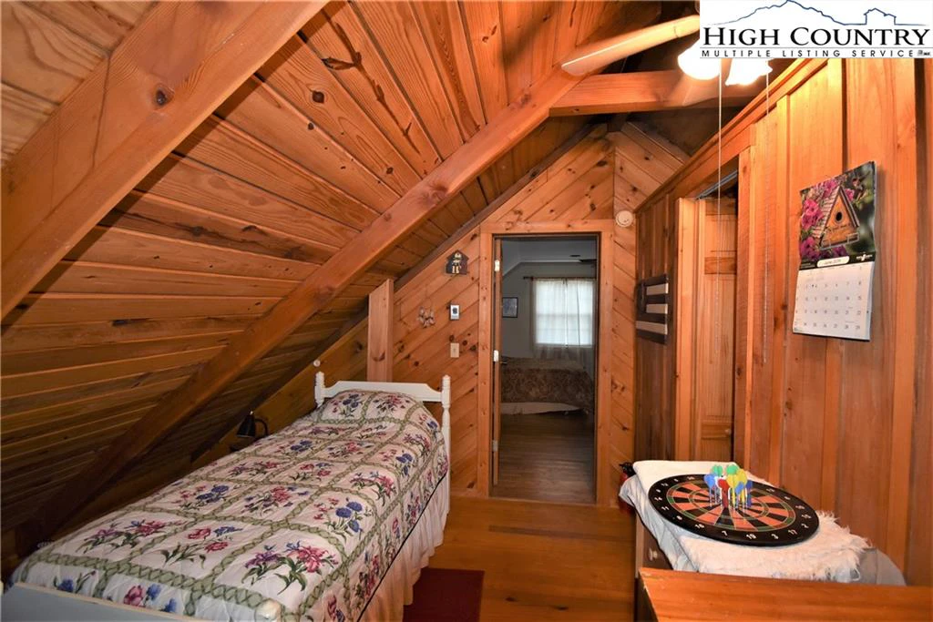 Image number 8 for the current listing
