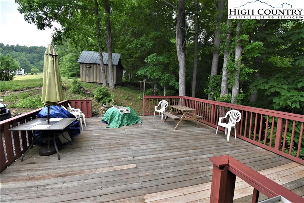 Image number 11 for the current listing