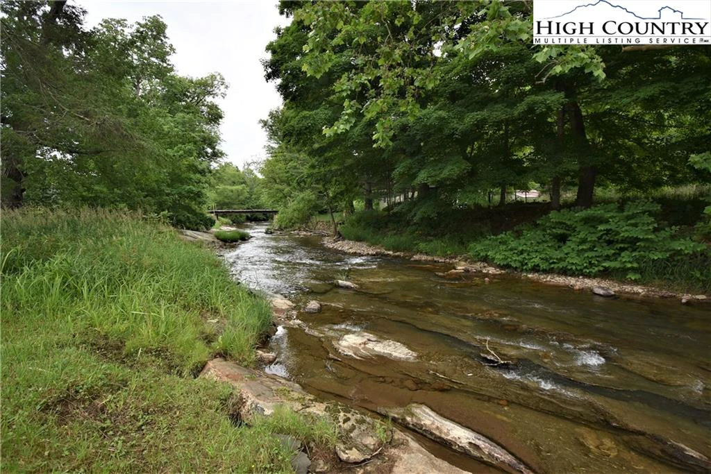 Image number 14 for the current listing