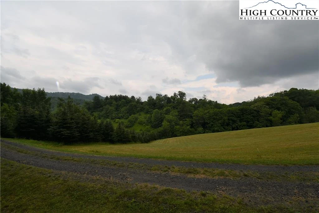 Image number 18 for the current listing