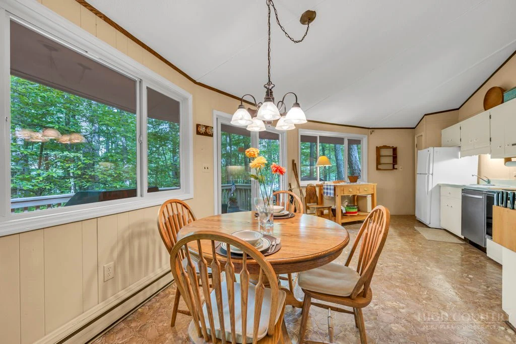 Image number 19 for the current listing