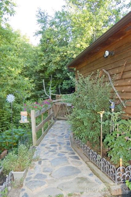 Image number 2 for the current listing