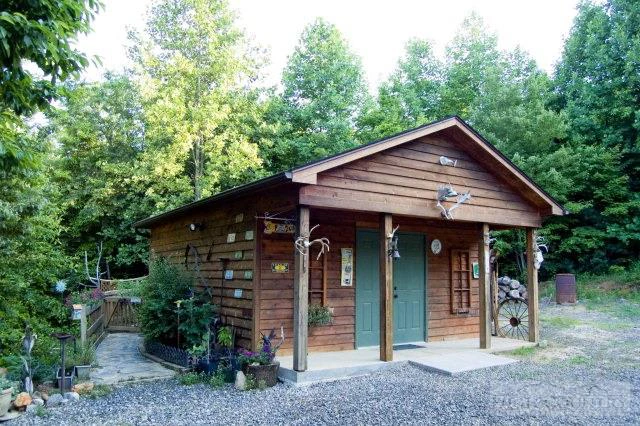 Image number 16 for the current listing