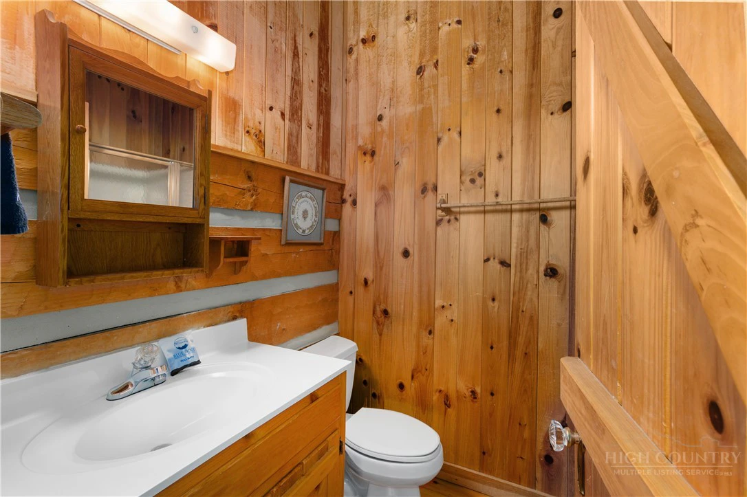 Image number 3 for the current listing