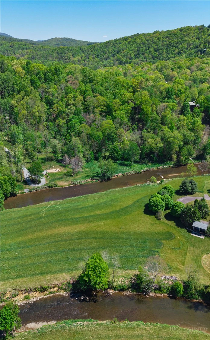 Image number 11 for the current listing