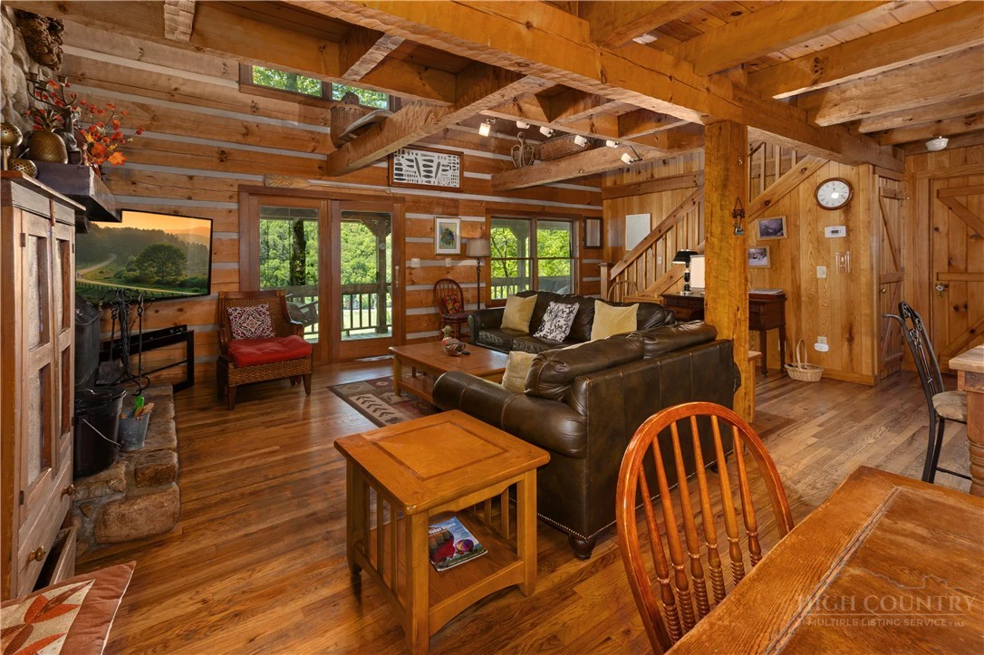 Image number 13 for the current listing