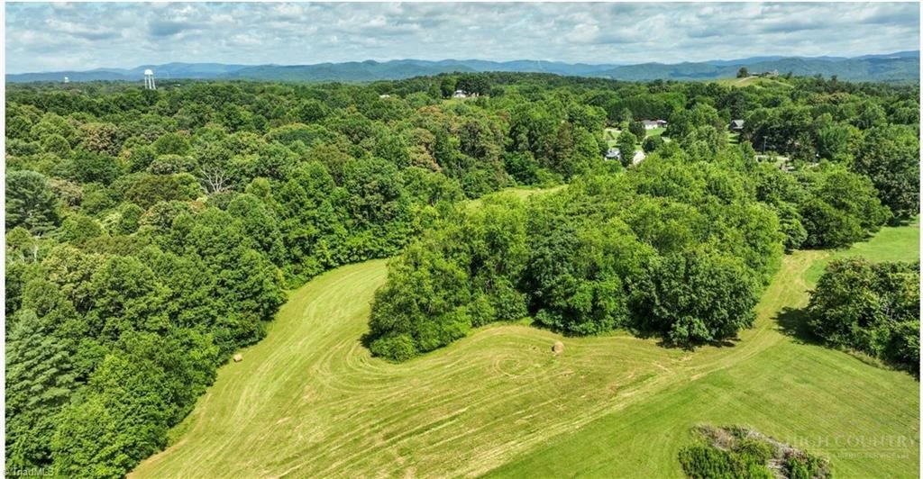 Image number 3 for the current listing
