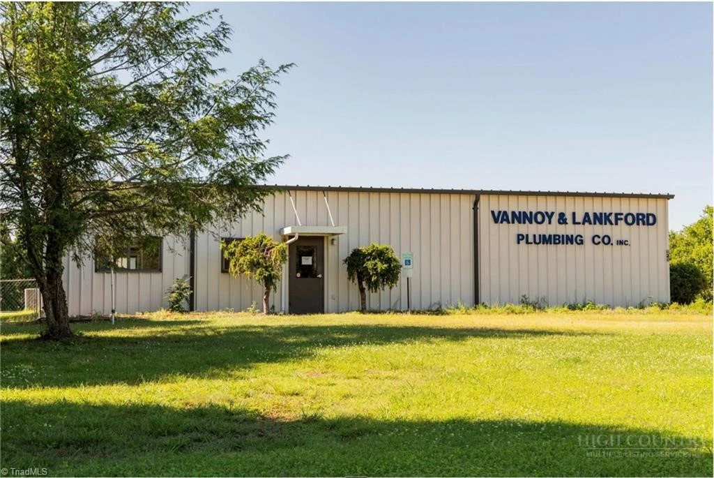 Image number 16 for the current listing