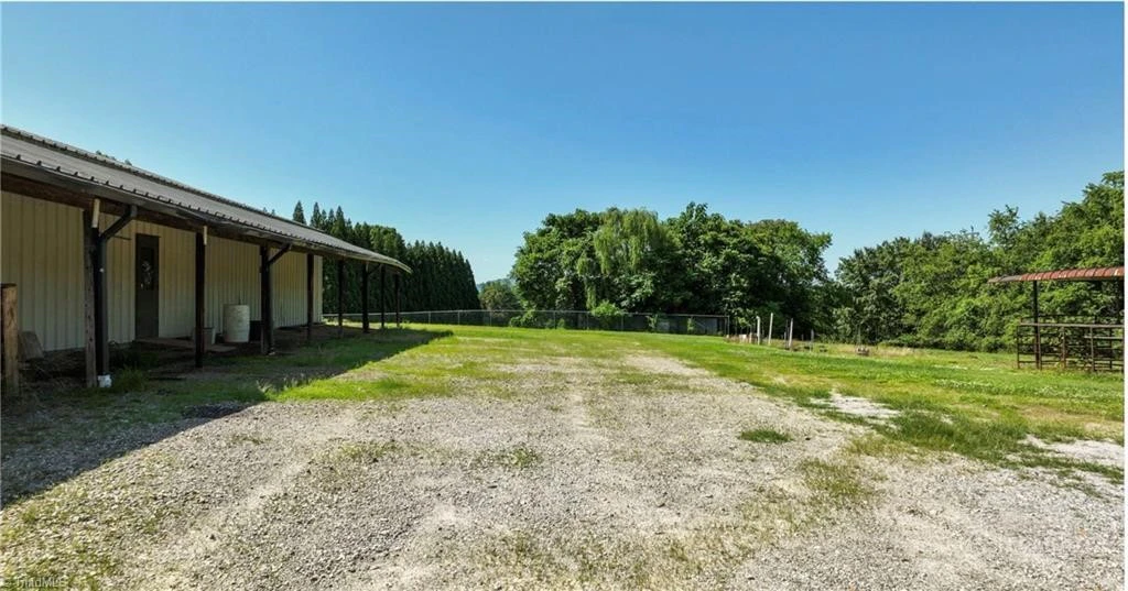 Image number 24 for the current listing