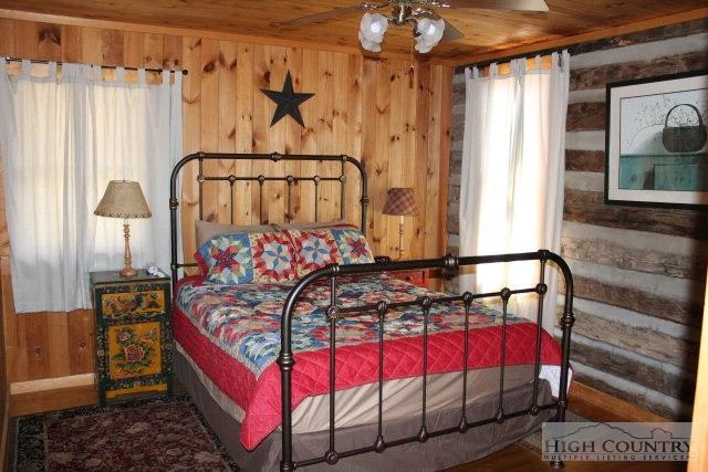 Image number 12 for the current listing