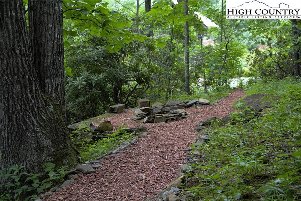 Image number 5 for the current listing