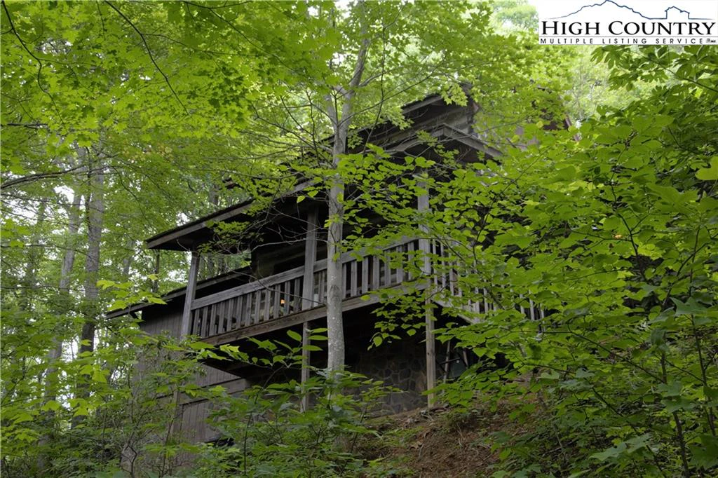 Image number 3 for the current listing