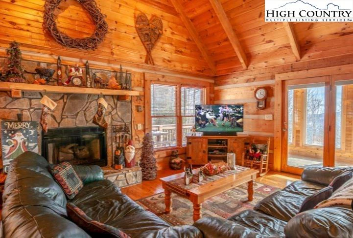 Image number 1 for the current listing