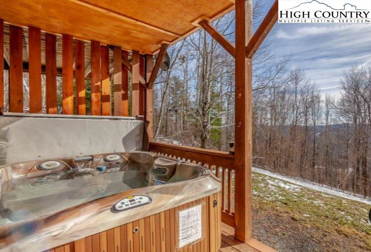 Image number 5 for the current listing