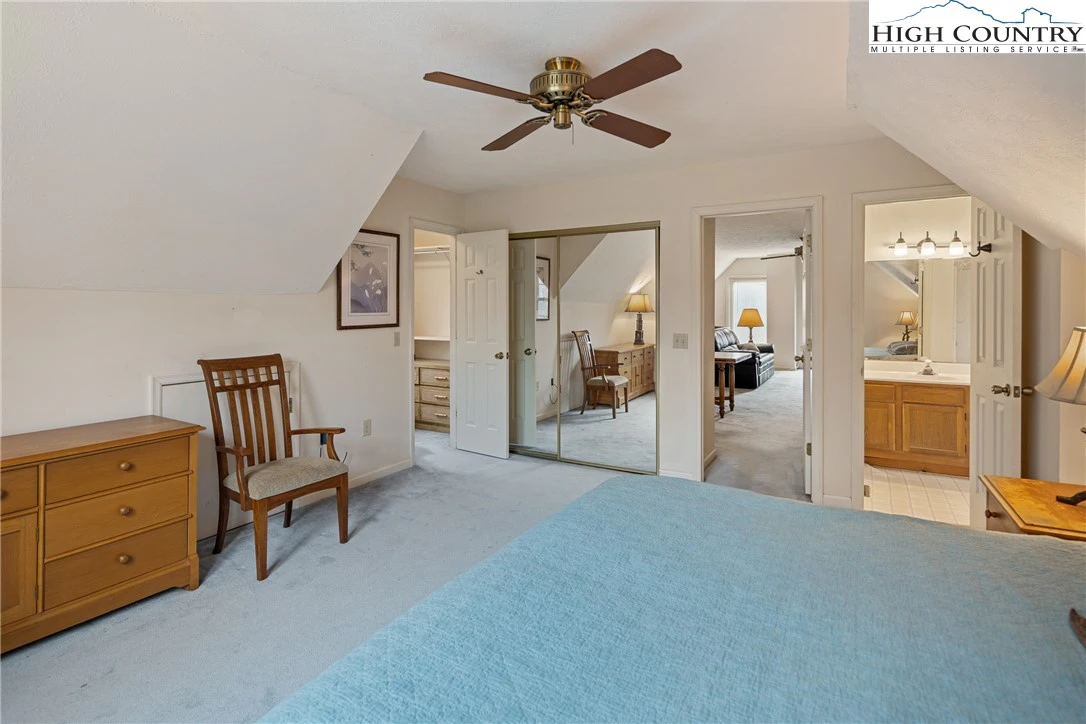 Image number 18 for the current listing