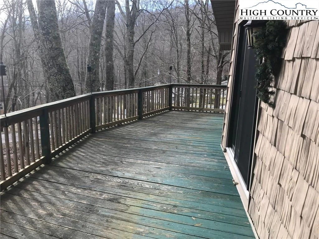 Image number 10 for the current listing