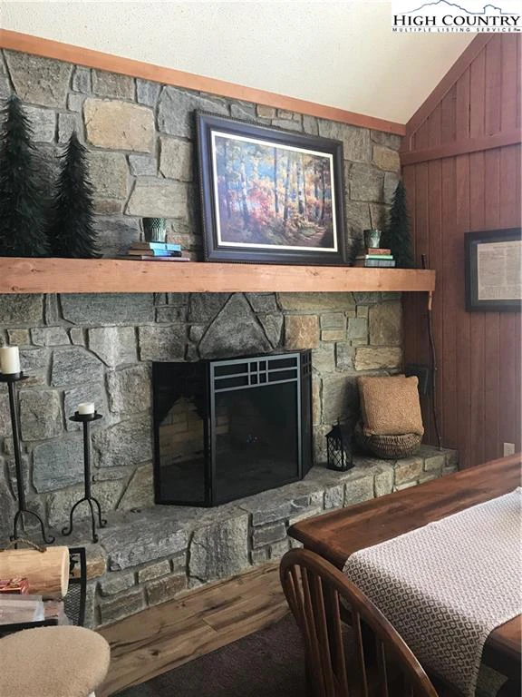 Image number 6 for the current listing