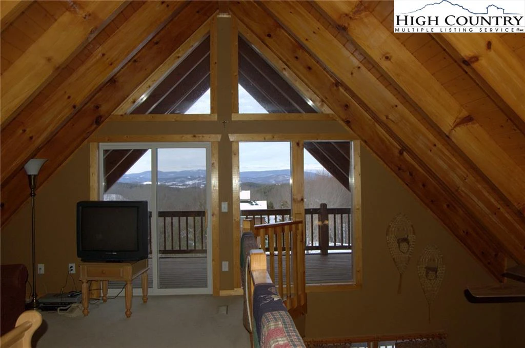 Image number 6 for the current listing