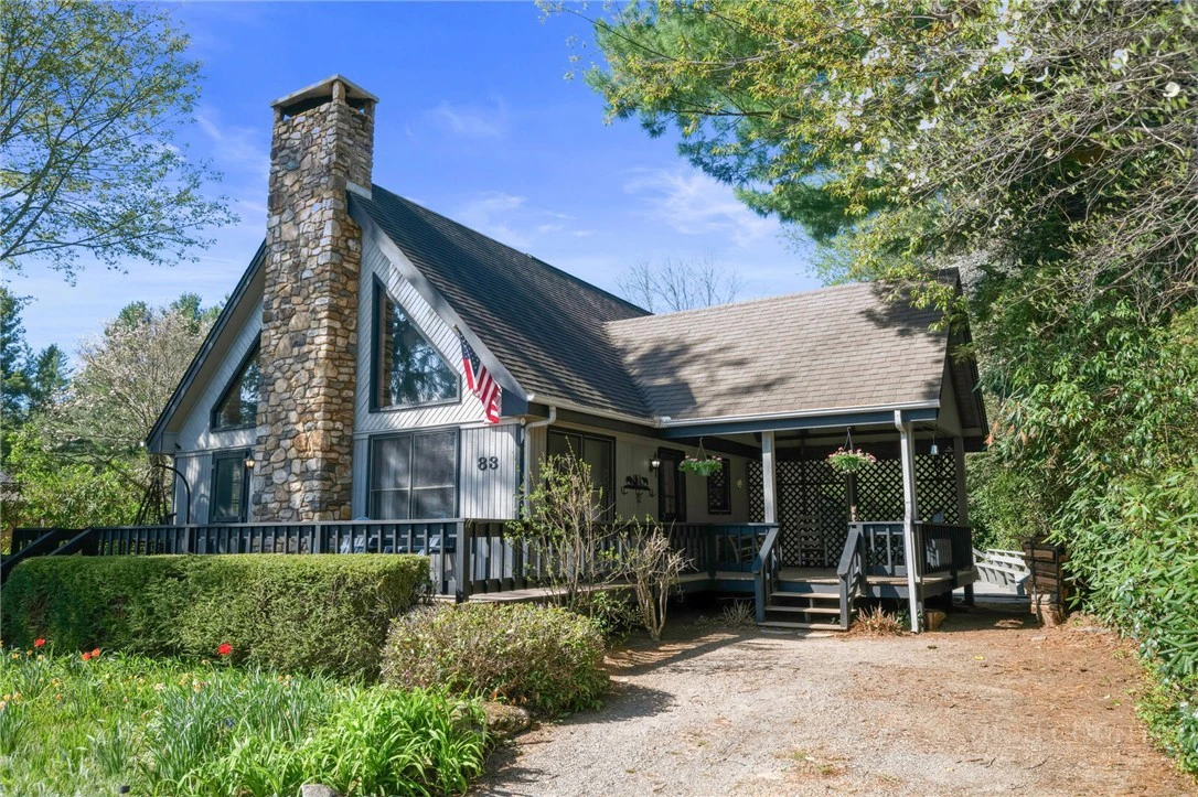 Image number 1 for the current listing