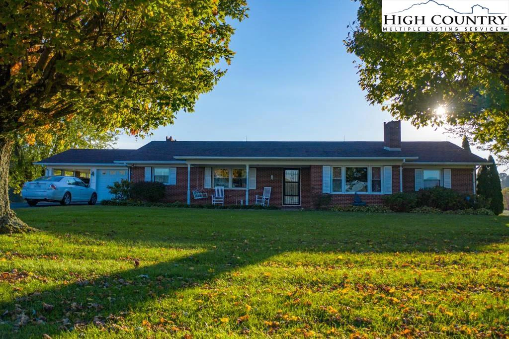 Image number 1 for the current listing