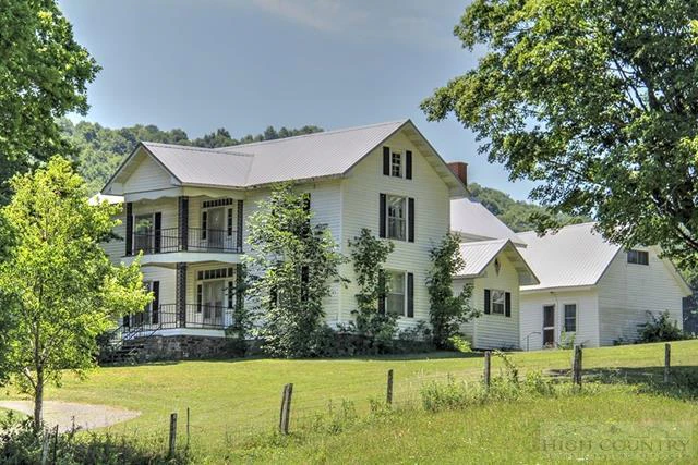 Image number 1 for the current listing