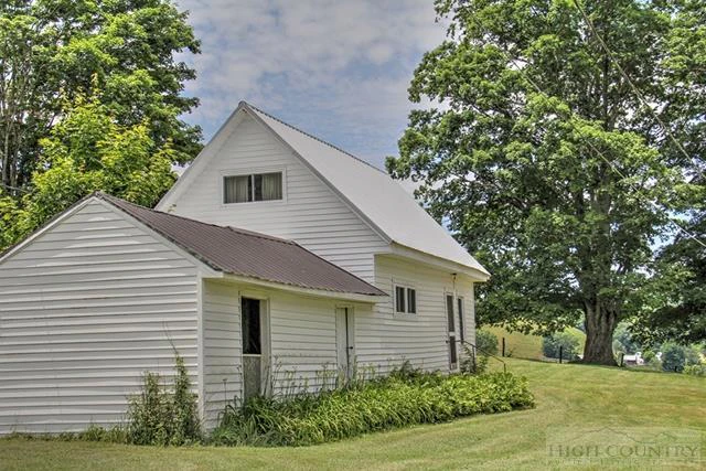 Image number 9 for the current listing